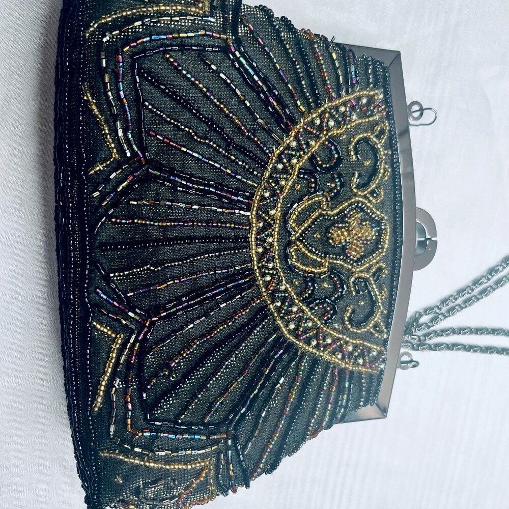 Vintage Beaded Viola Clutch – 1980s – Black & Gold